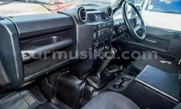 Tenga Tsaru Land Rover Defender Chena Mota in Beitbridge in Matabeleland South Tenga Tsaru Land Rover Defender Chena Mota in Beitbridge in Matabeleland South