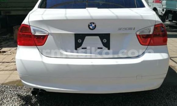 Tenga Tsaru BMW 3–Series Chena Mota in Bulawayo in Bulawayo Tenga Tsaru BMW 3–Series Chena Mota in Bulawayo in Bulawayo