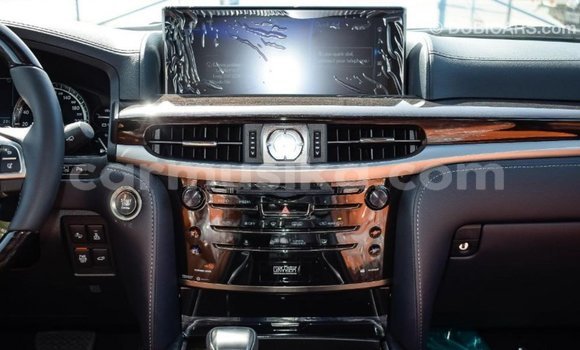 Acheter Import Voiture Lexus LX Blanc à Import - Dubai, Harare Acheter Import Voiture Lexus LX Blanc à Import - Dubai, Harare