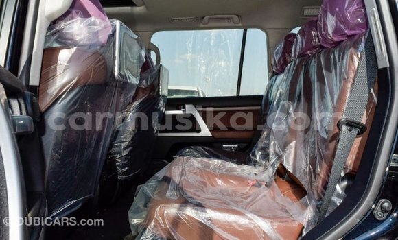 Acheter Import Voiture Toyota Land Cruiser Noir à Import - Dubai, Harare Acheter Import Voiture Toyota Land Cruiser Noir à Import - Dubai, Harare