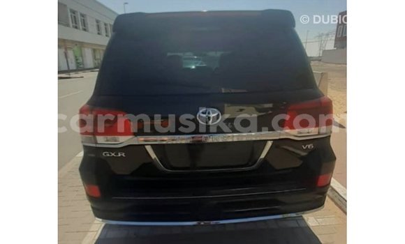 Acheter Import Voiture Toyota Land Cruiser Noir à Import - Dubai, Harare Acheter Import Voiture Toyota Land Cruiser Noir à Import - Dubai, Harare