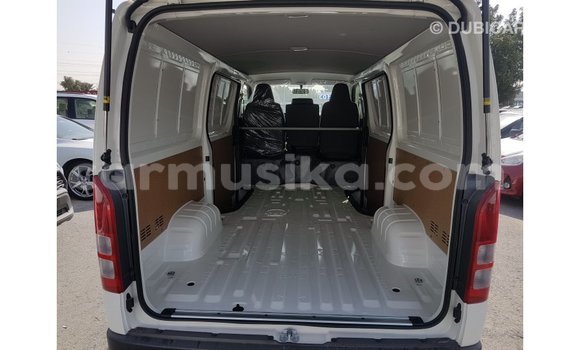 Tenga Imported Toyota DA Chena Rori in Import - Dubai in Harare Tenga Imported Toyota DA Chena Rori in Import - Dubai in Harare