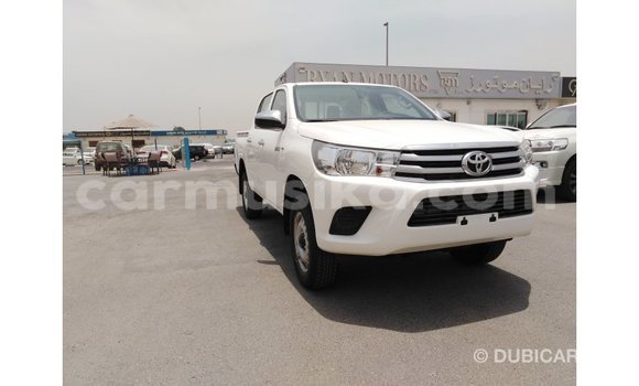 Tenga Imported Toyota Hilux Chena Mota in Import - Dubai in Harare Tenga Imported Toyota Hilux Chena Mota in Import - Dubai in Harare