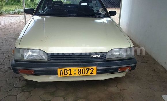 Acheter Occasion Voiture Mazda 323 Blanc à Harare, Harare Acheter Occasion Voiture Mazda 323 Blanc à Harare, Harare