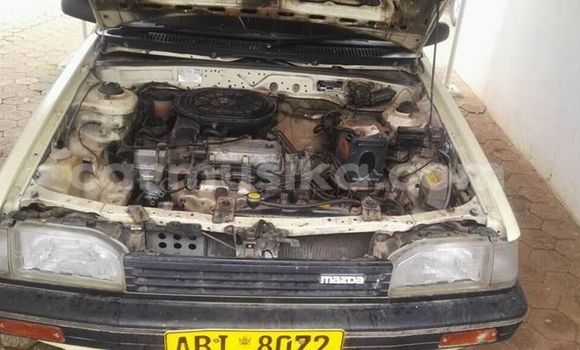 Acheter Occasion Voiture Mazda 323 Blanc à Harare, Harare Acheter Occasion Voiture Mazda 323 Blanc à Harare, Harare