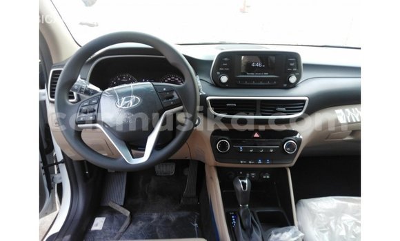 Tenga Imported Hyundai Tucson Chena Mota in Import - Dubai in Harare Tenga Imported Hyundai Tucson Chena Mota in Import - Dubai in Harare