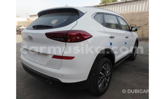 Tenga Imported Hyundai Tucson Chena Mota in Import - Dubai in Harare Tenga Imported Hyundai Tucson Chena Mota in Import - Dubai in Harare