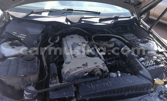 Acheter Occasion Voiture Mercedes‒Benz C-klasse Gris à Harare, Harare Acheter Occasion Voiture Mercedes‒Benz C-klasse Gris à Harare, Harare