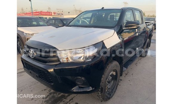 Acheter Import Voiture Toyota Hilux Noir à Import - Dubai, Harare Acheter Import Voiture Toyota Hilux Noir à Import - Dubai, Harare