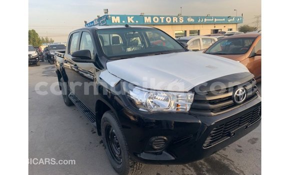 Acheter Import Voiture Toyota Hilux Noir à Import - Dubai, Harare Acheter Import Voiture Toyota Hilux Noir à Import - Dubai, Harare