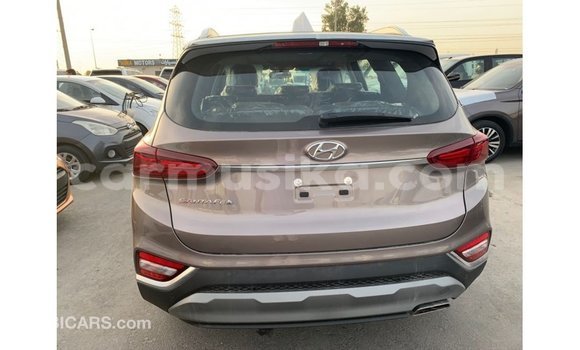 Tenga Imported Hyundai Santa Fe Bhurawuni Mota in Import - Dubai in Harare Tenga Imported Hyundai Santa Fe Bhurawuni Mota in Import - Dubai in Harare