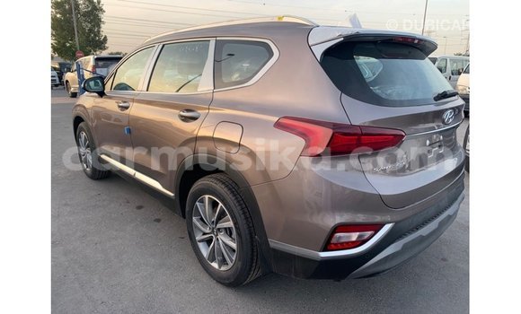Tenga Imported Hyundai Santa Fe Bhurawuni Mota in Import - Dubai in Harare Tenga Imported Hyundai Santa Fe Bhurawuni Mota in Import - Dubai in Harare