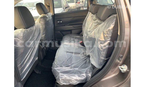 Tenga Imported Mitsubishi Outlander Bhurawuni Mota in Import - Dubai in Harare Tenga Imported Mitsubishi Outlander Bhurawuni Mota in Import - Dubai in Harare