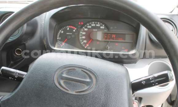 Acheter Occasion Utilitaire Hino 300 Series Blanc à Beitbridge, Matabeleland South Acheter Occasion Utilitaire Hino 300 Series Blanc à Beitbridge, Matabeleland South