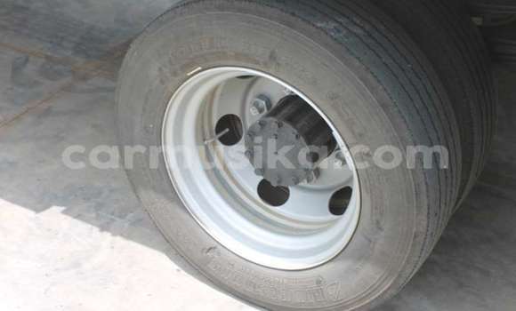 Acheter Occasion Utilitaire Hino 300 Series Blanc à Beitbridge, Matabeleland South Acheter Occasion Utilitaire Hino 300 Series Blanc à Beitbridge, Matabeleland South