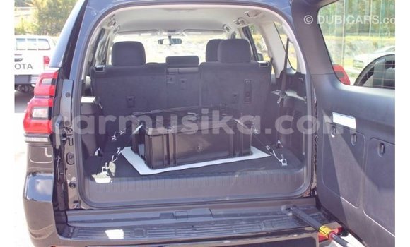 Nunua Imported Toyota Prado Nyeusi Gari ndani ya Import - Dubai nchini Harare Nunua Imported Toyota Prado Nyeusi Gari ndani ya Import - Dubai nchini Harare