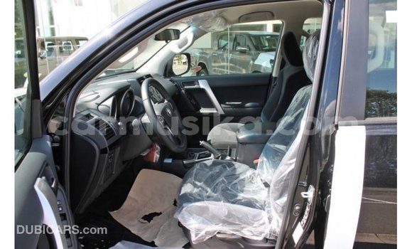 Nunua Imported Toyota Prado Nyeusi Gari ndani ya Import - Dubai nchini Harare Nunua Imported Toyota Prado Nyeusi Gari ndani ya Import - Dubai nchini Harare