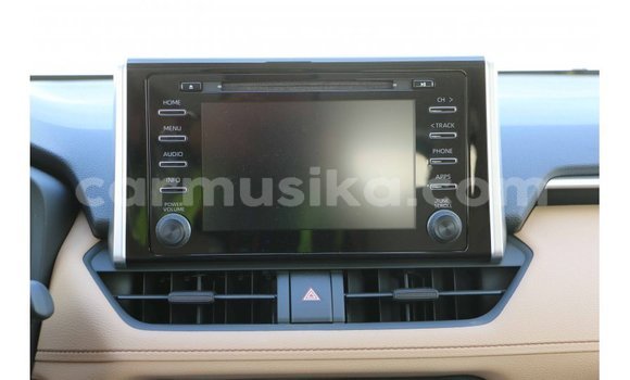 Acheter Import Utilitaire Toyota HiAce Blanc à Import - Dubai, Harare Acheter Import Utilitaire Toyota HiAce Blanc à Import - Dubai, Harare