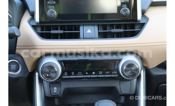 Acheter Import Utilitaire Toyota HiAce Blanc à Import - Dubai, Harare Acheter Import Utilitaire Toyota HiAce Blanc à Import - Dubai, Harare