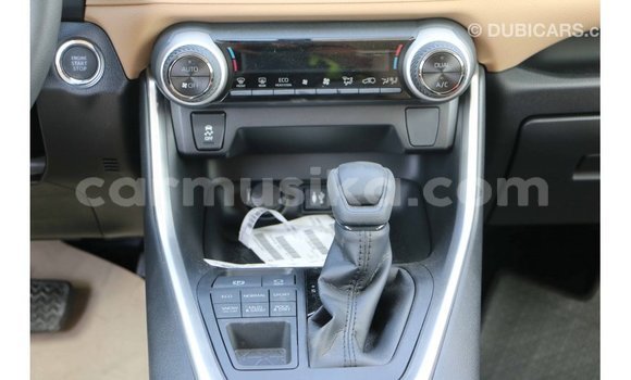 Acheter Import Utilitaire Toyota HiAce Blanc à Import - Dubai, Harare Acheter Import Utilitaire Toyota HiAce Blanc à Import - Dubai, Harare