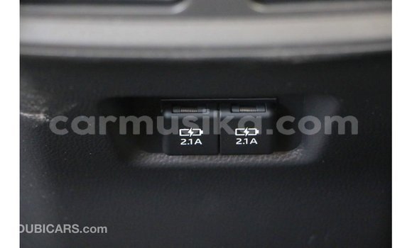 Acheter Import Utilitaire Toyota HiAce Blanc à Import - Dubai, Harare Acheter Import Utilitaire Toyota HiAce Blanc à Import - Dubai, Harare