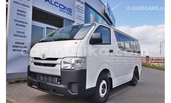 Acheter Import Voiture Toyota Hiace Blanc à Import - Dubai, Harare Acheter Import Voiture Toyota Hiace Blanc à Import - Dubai, Harare