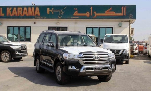 Acheter Import Voiture Toyota Land Cruiser Noir à Import - Dubai, Harare Acheter Import Voiture Toyota Land Cruiser Noir à Import - Dubai, Harare