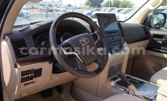 Acheter Import Voiture Toyota Land Cruiser Noir à Import - Dubai, Harare Acheter Import Voiture Toyota Land Cruiser Noir à Import - Dubai, Harare