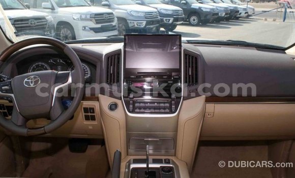 Acheter Import Voiture Toyota Land Cruiser Noir à Import - Dubai, Harare Acheter Import Voiture Toyota Land Cruiser Noir à Import - Dubai, Harare