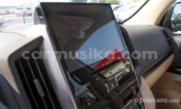Acheter Import Voiture Toyota Land Cruiser Noir à Import - Dubai, Harare Acheter Import Voiture Toyota Land Cruiser Noir à Import - Dubai, Harare