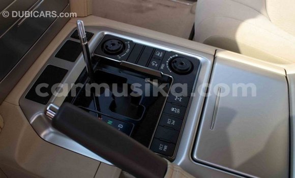 Acheter Import Voiture Toyota Land Cruiser Noir à Import - Dubai, Harare Acheter Import Voiture Toyota Land Cruiser Noir à Import - Dubai, Harare