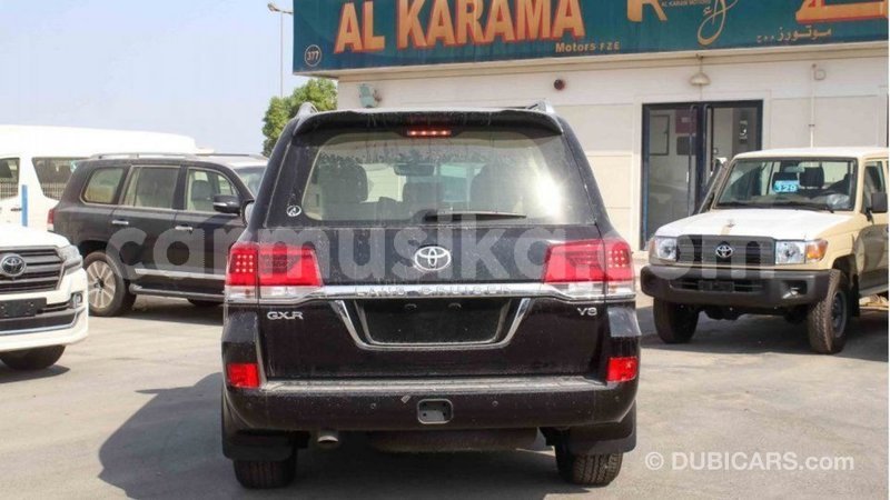 Big with watermark toyota land cruiser harare import dubai 12448