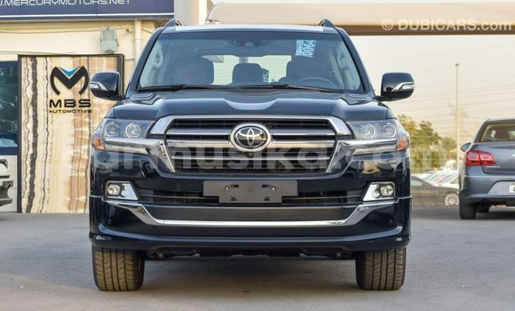 Acheter Import Voiture Toyota Land Cruiser Noir à Import - Dubai, Harare Acheter Import Voiture Toyota Land Cruiser Noir à Import - Dubai, Harare