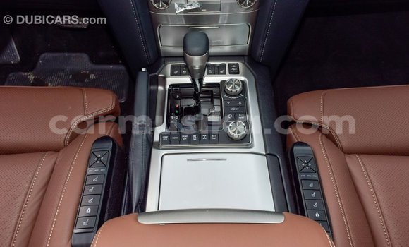 Acheter Import Voiture Toyota Land Cruiser Noir à Import - Dubai, Harare Acheter Import Voiture Toyota Land Cruiser Noir à Import - Dubai, Harare