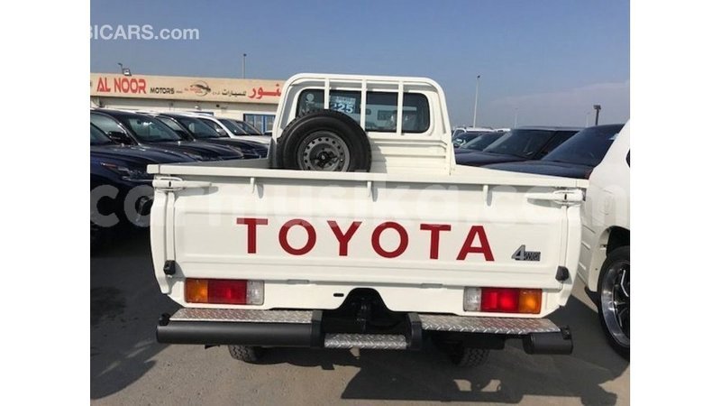 Big with watermark toyota land cruiser harare import dubai 12462