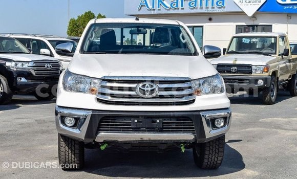 Tenga Imported Toyota Hilux Chena Mota in Import - Dubai in Harare Tenga Imported Toyota Hilux Chena Mota in Import - Dubai in Harare