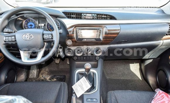 Tenga Imported Toyota Hilux Chena Mota in Import - Dubai in Harare Tenga Imported Toyota Hilux Chena Mota in Import - Dubai in Harare