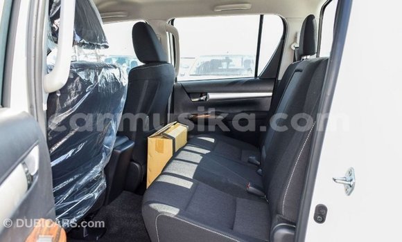 Tenga Imported Toyota Hilux Chena Mota in Import - Dubai in Harare Tenga Imported Toyota Hilux Chena Mota in Import - Dubai in Harare