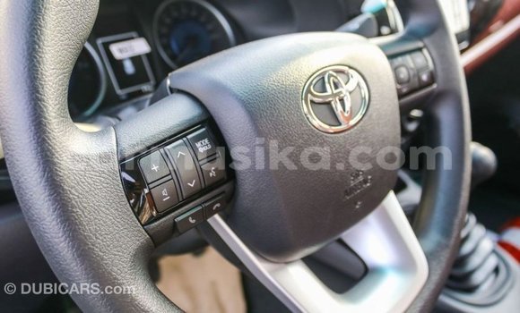 Tenga Imported Toyota Hilux Chena Mota in Import - Dubai in Harare Tenga Imported Toyota Hilux Chena Mota in Import - Dubai in Harare