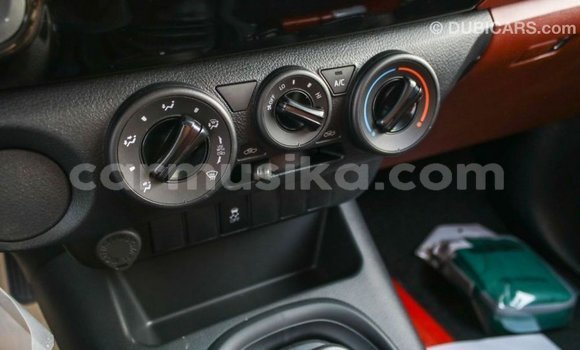 Tenga Imported Toyota Hilux Chena Mota in Import - Dubai in Harare Tenga Imported Toyota Hilux Chena Mota in Import - Dubai in Harare