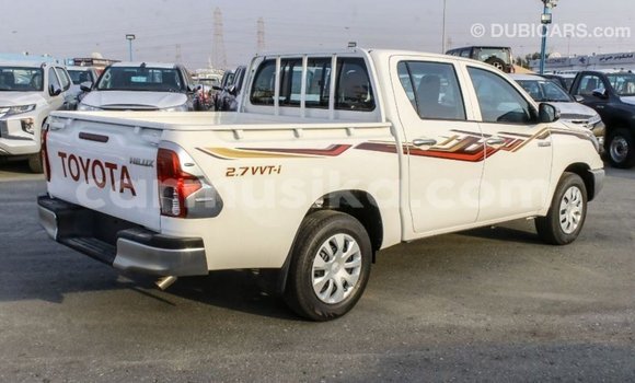Tenga Imported Toyota Hilux Chena Mota in Import - Dubai in Harare Tenga Imported Toyota Hilux Chena Mota in Import - Dubai in Harare