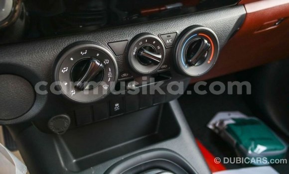 Buy Import Toyota Hilux White Car in Import - Dubai in Harare Buy Import Toyota Hilux White Car in Import - Dubai in Harare