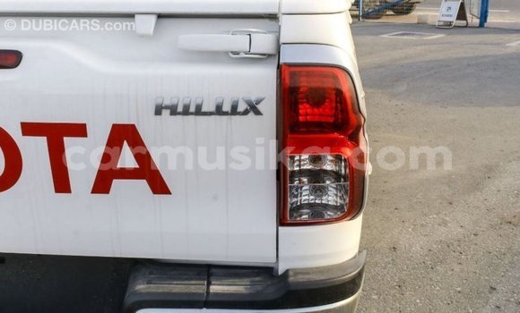 Buy Import Toyota Hilux White Car in Import - Dubai in Harare Buy Import Toyota Hilux White Car in Import - Dubai in Harare
