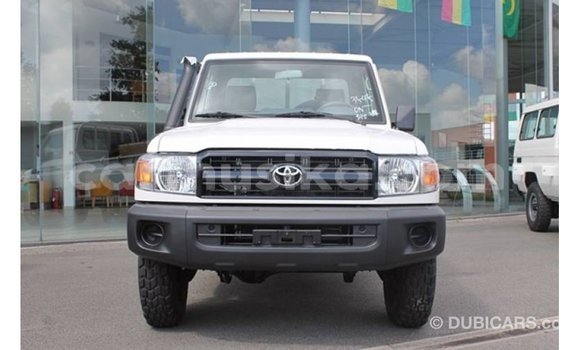 Buy Import Toyota Land Cruiser White Car in Import - Dubai in Harare Buy Import Toyota Land Cruiser White Car in Import - Dubai in Harare