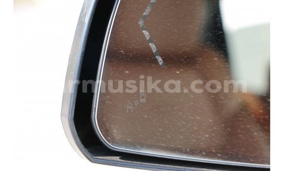 Acheter Import Voiture Toyota Tundra Blanc à Import - Dubai, Harare Acheter Import Voiture Toyota Tundra Blanc à Import - Dubai, Harare