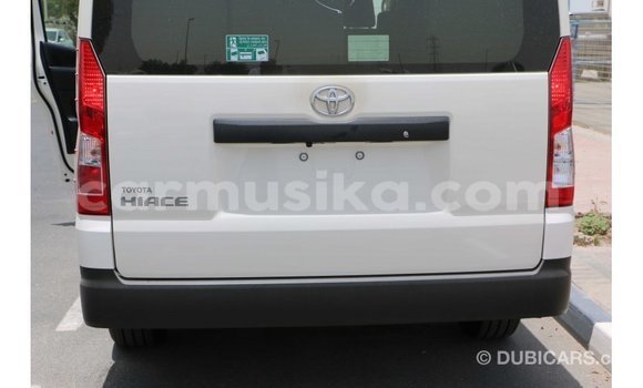 Acheter Import Voiture Toyota Hiace Blanc à Import - Dubai, Harare Acheter Import Voiture Toyota Hiace Blanc à Import - Dubai, Harare
