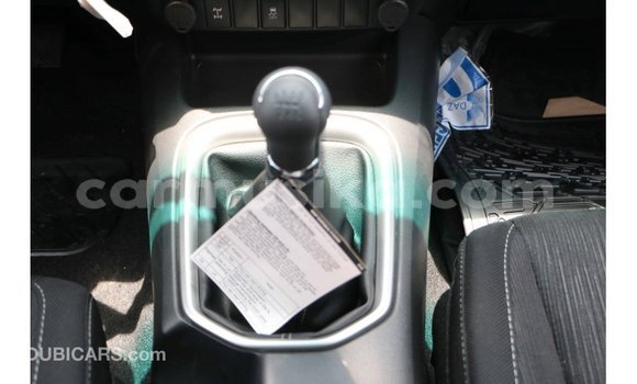 Acheter Import Voiture Toyota Hilux Blanc à Import - Dubai, Harare Acheter Import Voiture Toyota Hilux Blanc à Import - Dubai, Harare