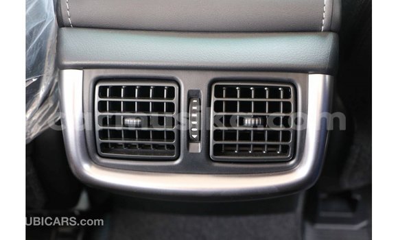 Acheter Import Voiture Toyota Hilux Blanc à Import - Dubai, Harare Acheter Import Voiture Toyota Hilux Blanc à Import - Dubai, Harare