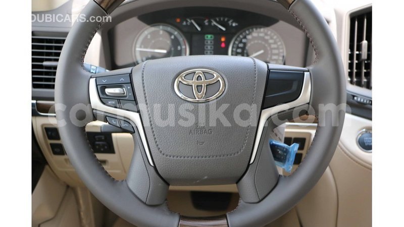 Big with watermark toyota land cruiser harare import dubai 12485