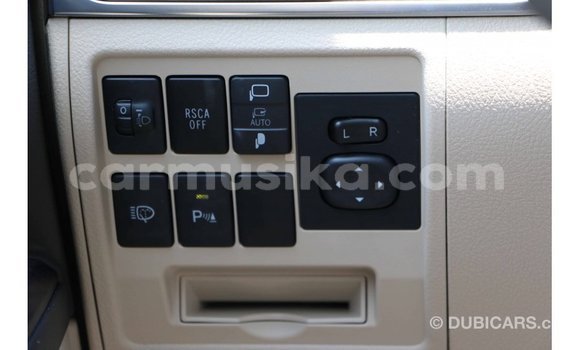 Acheter Import Voiture Toyota Land Cruiser Blanc à Import - Dubai, Harare Acheter Import Voiture Toyota Land Cruiser Blanc à Import - Dubai, Harare